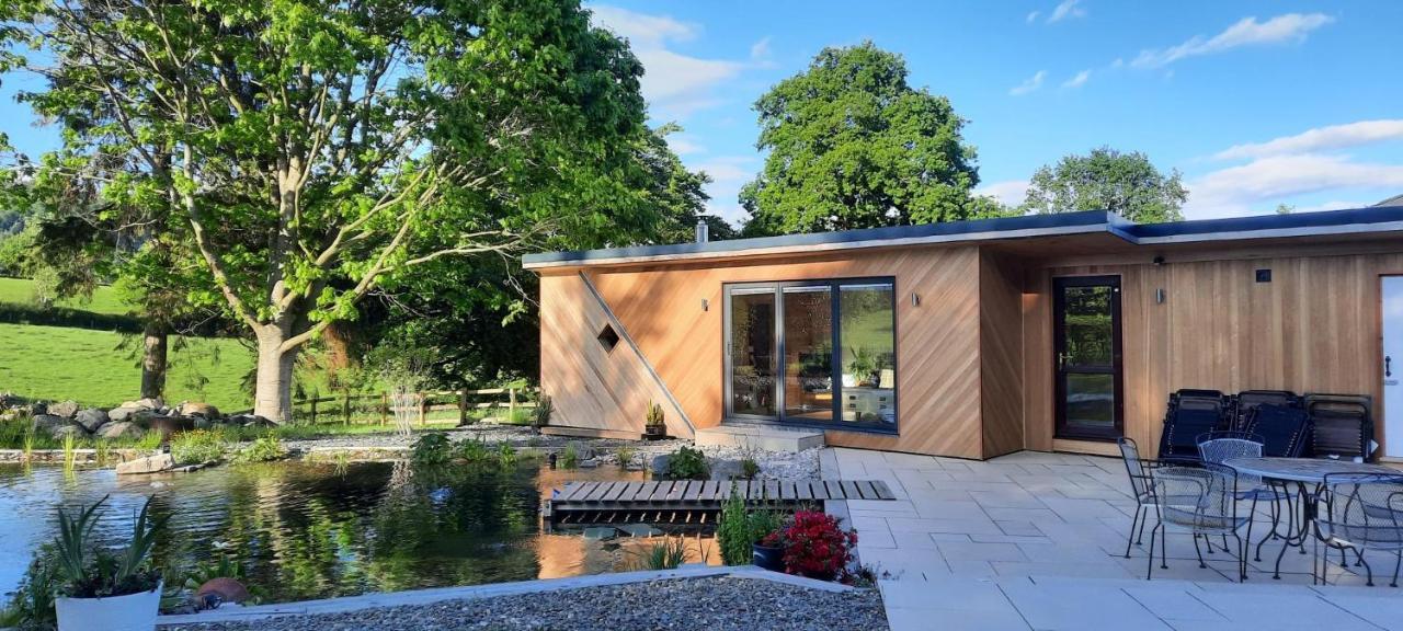 Mid-Wales Farmhouse, Swimming Pool, Tranquil Countryside Views, Sleeps 14 Meifod Екстер'єр фото