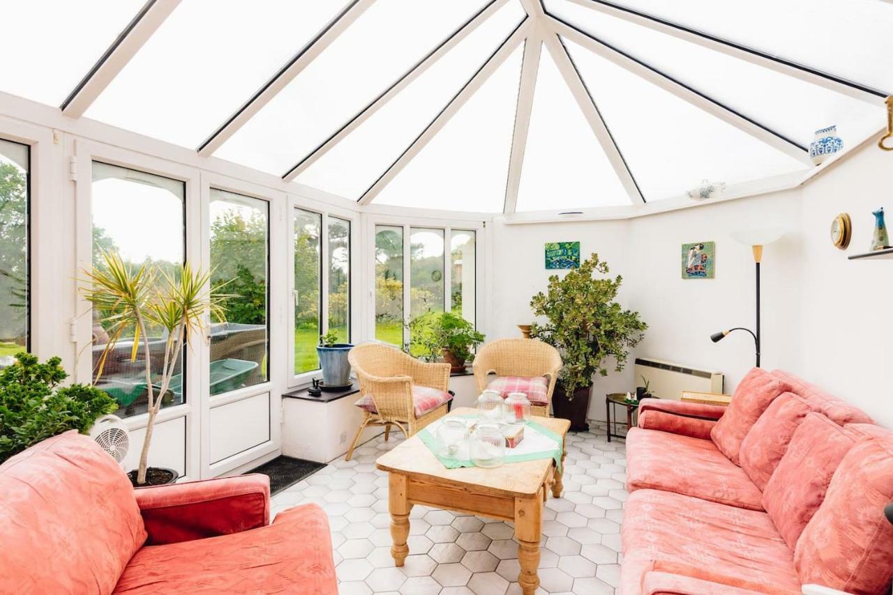 Mid-Wales Farmhouse, Swimming Pool, Tranquil Countryside Views, Sleeps 14 Meifod Екстер'єр фото